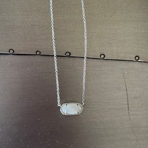 kendra scott necklace!